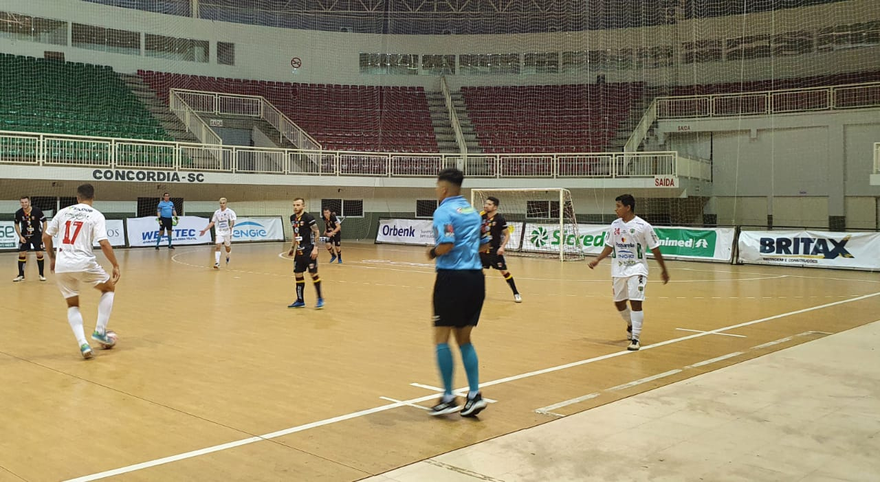 ACF faz bom jogo contra Blumenau 2 10