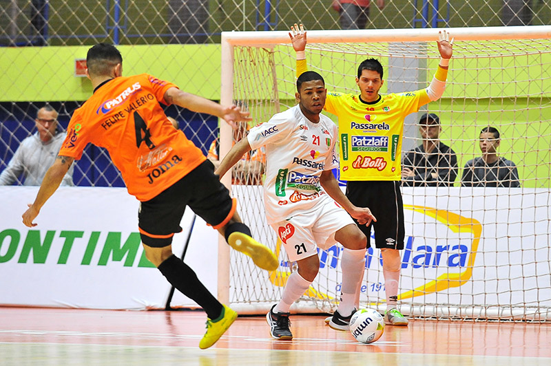 Concórdia enfrenta Jaraguá nesta quinta-feira pela LNF e caso vencer estará classificada para os playoffs 2 release pre 3108