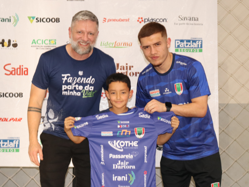 Novos uniformes e parceria com a Unoesc 5 01 1