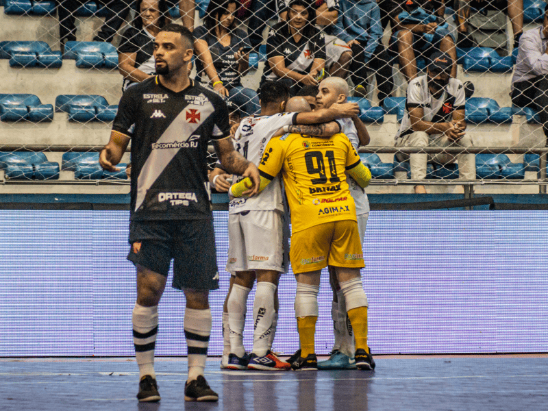 Com gol no último segundo, Concórdia elimina Vasco 2 Vasco x ACF 01